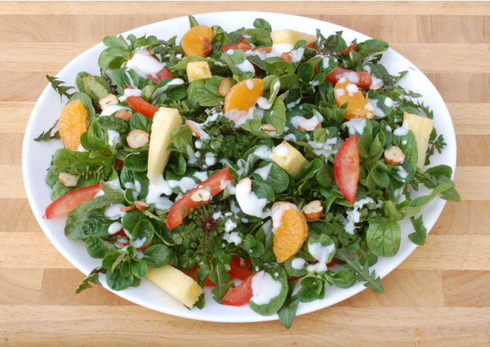 Salat mit Dressing